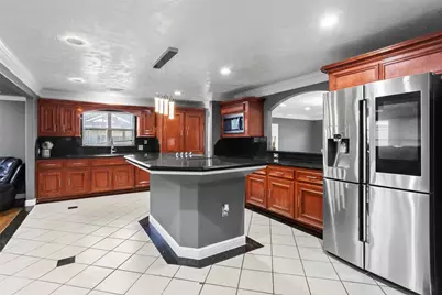 8406 Glen Valley Drive, Houston, TX 77061 - Photo 7