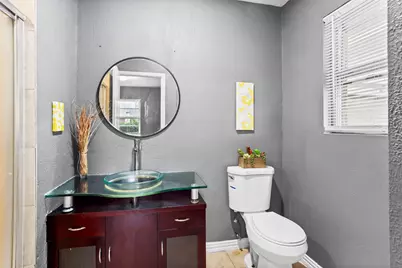 8406 Glen Valley Drive, Houston, TX 77061 - Photo 21