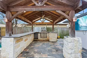 8406 Glen Valley Dr, Houston, TX 77061 - Photo 29