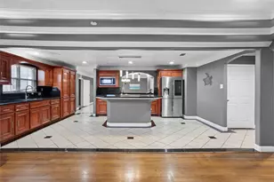8406 Glen Valley Dr, Houston, TX 77061 - Photo 7