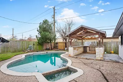 8406 Glen Valley Drive, Houston, TX 77061 - Photo 27