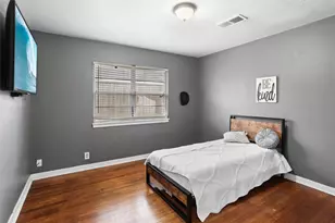 8406 Glen Valley Dr, Houston, TX 77061 - Photo 17