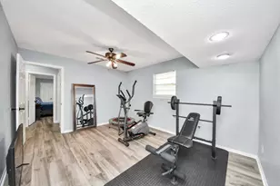 13827 Bay Gardens Dr, Sugar Land, TX 77498 - Photo 21