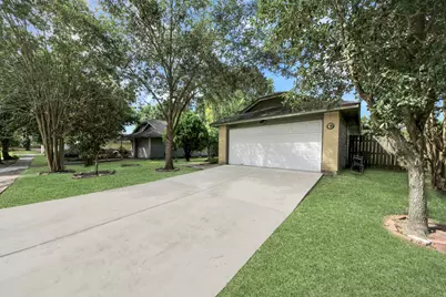 13827 Bay Gardens Drive, Sugar Land, TX 77498 - Photo 5