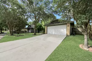 13827 Bay Gardens Dr, Sugar Land, TX 77498 - Photo 5