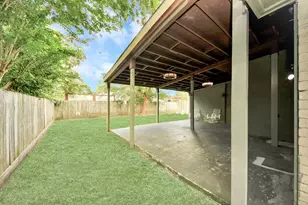 13827 Bay Gardens Dr, Sugar Land, TX 77498 - Photo 31