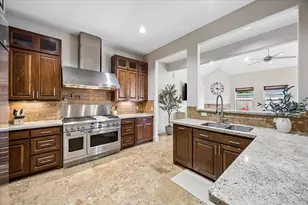 6010 Tyne St, Houston, TX 77007 - Photo 3