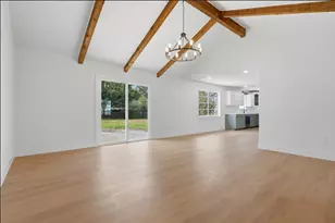 104 Oriole Ln, Angleton, TX 77515 - Photo 5