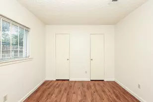 10907 Allison Bend Ct, Houston, TX 77086 - Photo 11