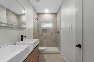 3307 Delhi St, Houston, TX 77022 - Photo 9