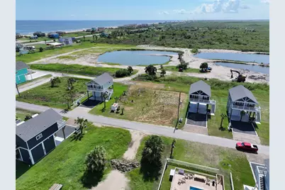 1056 Caplen Street, Gilchrist, TX 77617 - Photo 5