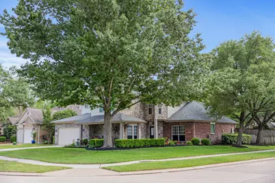 10227 Crescent Bluff Lane, Houston, TX 77070 - Photo 3