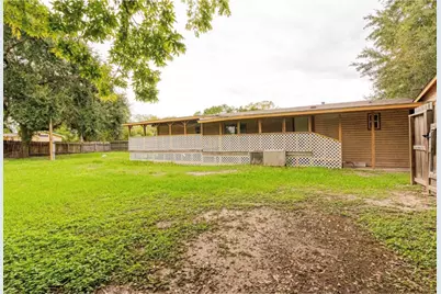 2422 Avilion Court, Pearland, TX 77584 - Photo 9