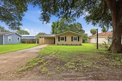 2409 Grand Boulevard, Port Neches, TX 77651 - Photo 1