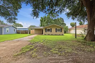 2409 Grand Blvd, Port Neches, TX 77651 - Photo 1