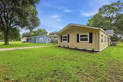 2409 Grand Boulevard, Port Neches, TX 77651 - Photo 3