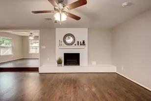 158 Bluebonnet St, Sugar Land, TX 77478 - Photo 3