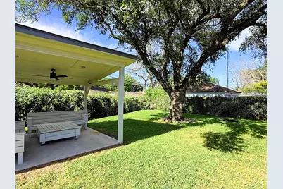 158 Bluebonnet Street, Sugar Land, TX 77478 - Photo 23