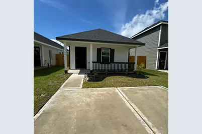 16750 N Marie Village Dr, Conroe, TX 77306 - Photo 3