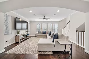 1510 Brayson Oaks Pl, Houston, TX 77043 - Photo 9