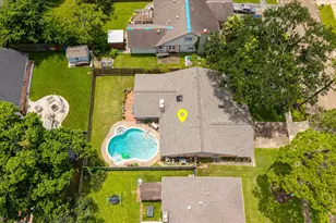 16422 Dunmoor Dr, Houston, TX 77059 - Photo 27