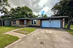 6 Southlawn Circle, La Marque, TX 77568 - Photo 3