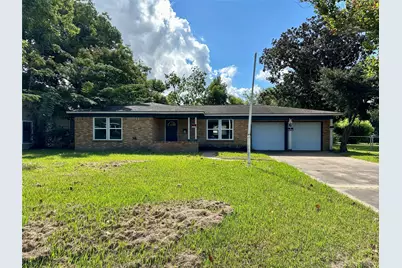 6 Southlawn Circle, La Marque, TX 77568 - Photo 1