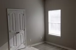 1105 Hall St, Bryan, TX 77803 - Photo 9