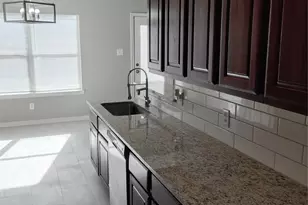 1105 Hall St, Bryan, TX 77803 - Photo 13