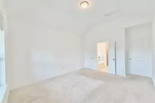 5039 Aspen Orch Dr, Houston, TX 77066 - Photo 11