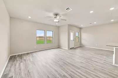 6711 Pebble Bluff Court, Cove, TX 77523 - Photo 11