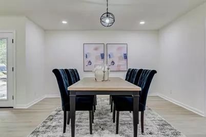 10303 Chevy Chase Drive, Houston, TX 77042 - Photo 19