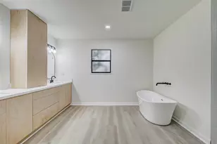 10303 Chevy Chase Dr, Houston, TX 77042 - Photo 31