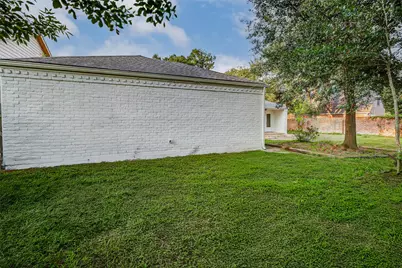 10303 Chevy Chase Drive, Houston, TX 77042 - Photo 47