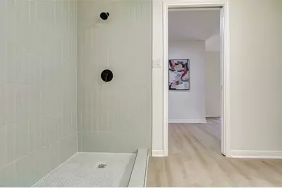 10303 Chevy Chase Drive, Houston, TX 77042 - Photo 35