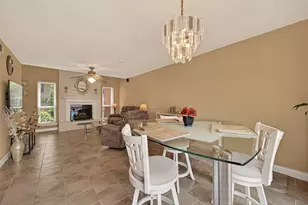 10252 Longmont Dr, Houston, TX 77042 - Photo 3