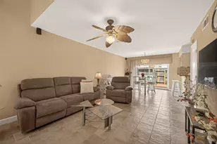 10252 Longmont Dr, Houston, TX 77042 - Photo 3