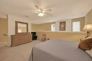 10252 Longmont Dr, Houston, TX 77042 - Photo 27