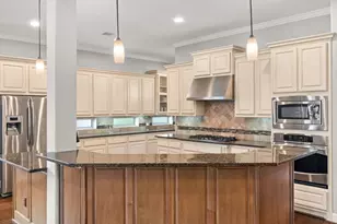 11 Canoe Bend Dr, Spring, TX 77389 - Photo 7