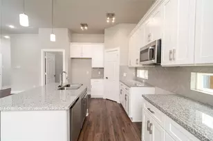 5019 Edfield St, Houston, TX 77033 - Photo 9