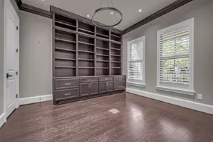 4719 Waring St, Houston, TX 77027 - Photo 5