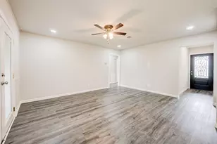 9617 Caffrey St, Houston, TX 77075 - Photo 9