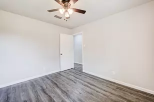 9617 Caffrey St, Houston, TX 77075 - Photo 23