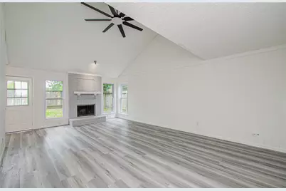 5727 Longforest Drive, Houston, TX 77088 - Photo 29
