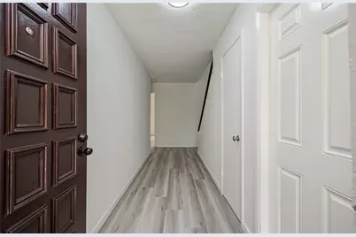 5727 Longforest Drive, Houston, TX 77088 - Photo 3