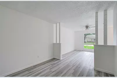 5727 Longforest Drive, Houston, TX 77088 - Photo 7