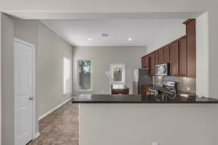9402 Savannah Holly Dr, Houston, TX 77075 - Photo 9