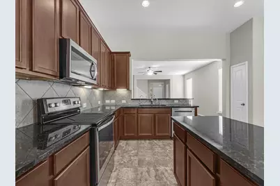 9402 Savannah Holly Drive, Houston, TX 77075 - Photo 13