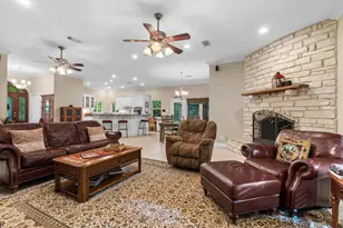 375 Crestview Dr, Livingston, TX 77351 - Photo 19