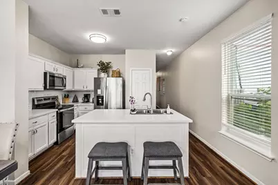 1223 Avenue M, Galveston, TX 77550 - Photo 9